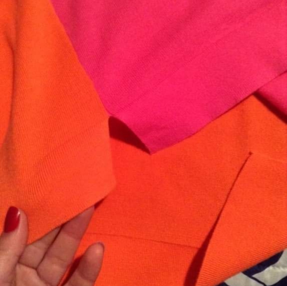 Bee sweatshirt - Picture 3 of 3